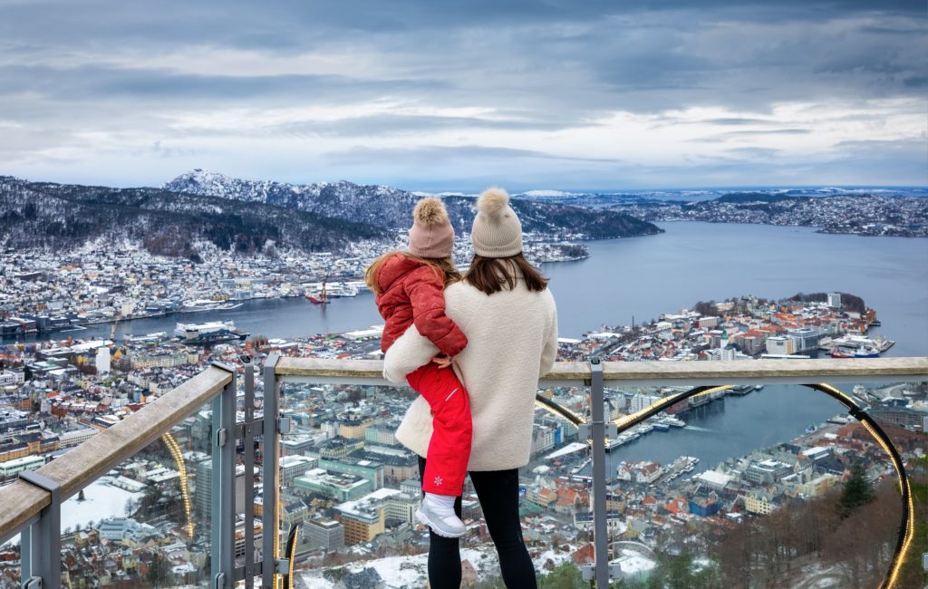 As “Coisas Gratuitas” na Noruega Continuam a Custar Metade do Salário Médio